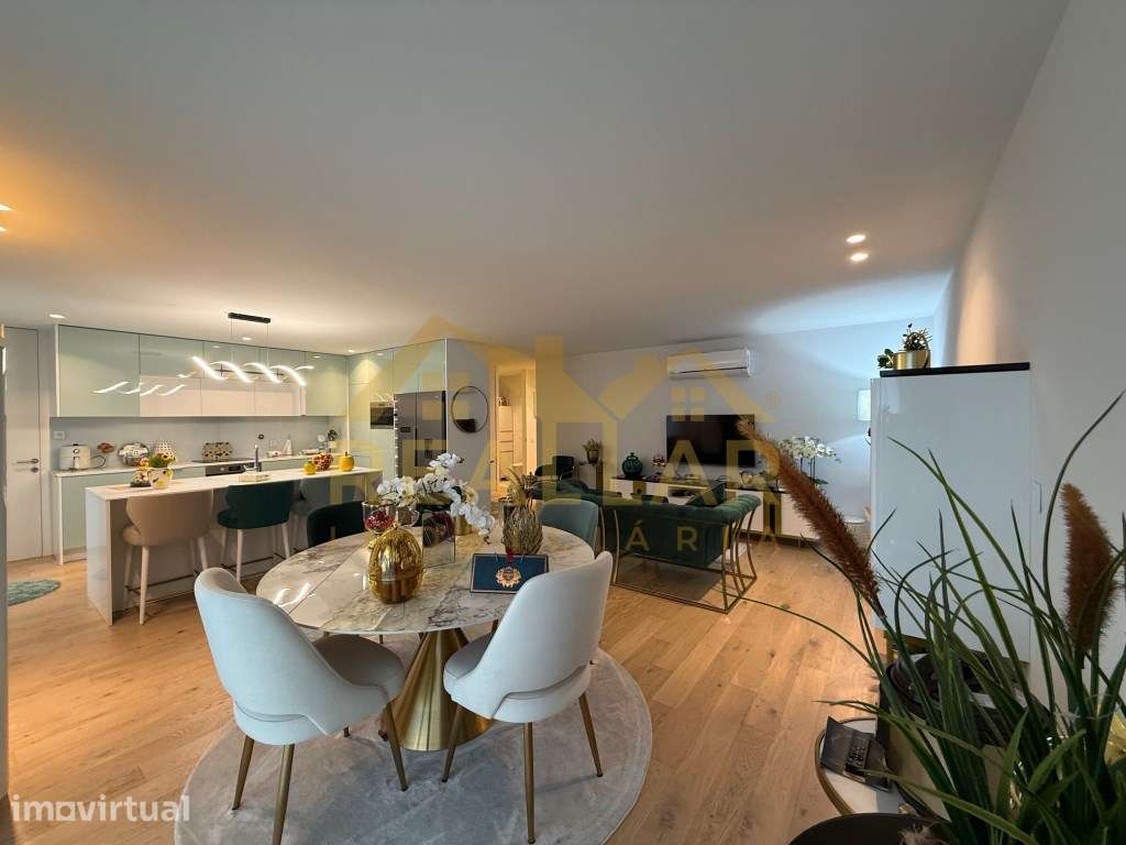 Apartamento T3 semi novo - Centro de Vila do Conde