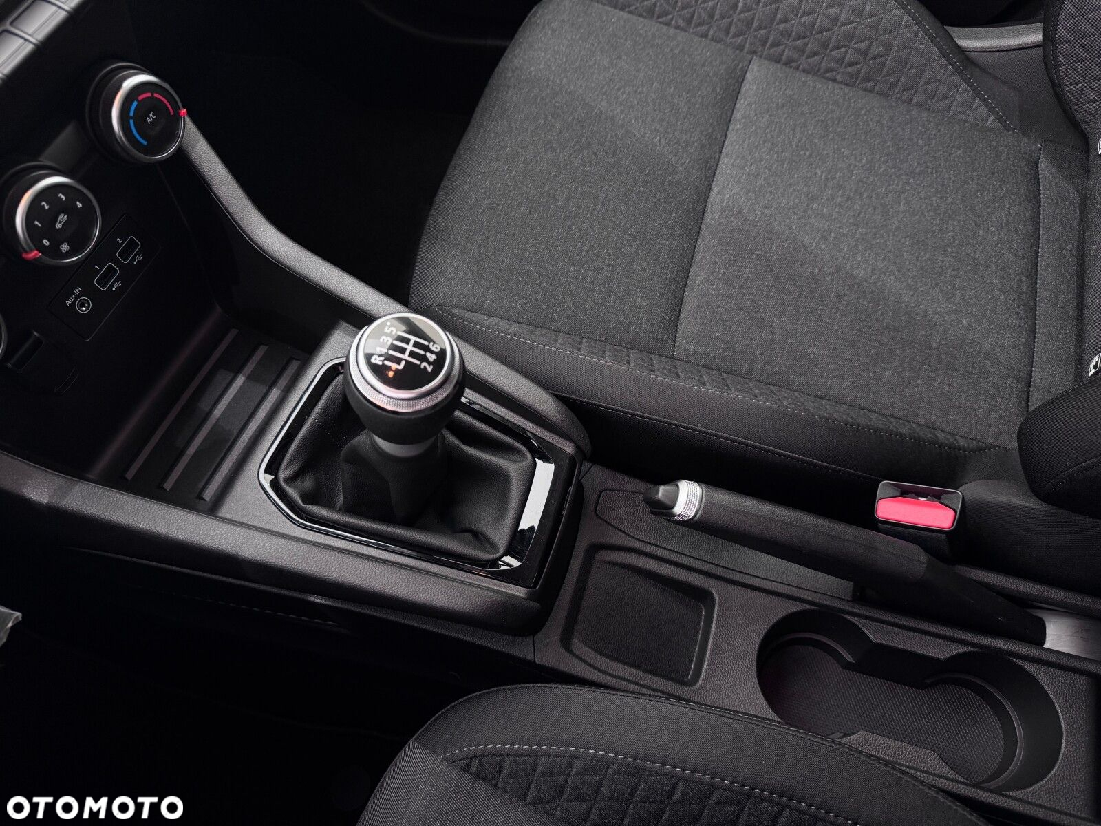 Renault Clio - 25