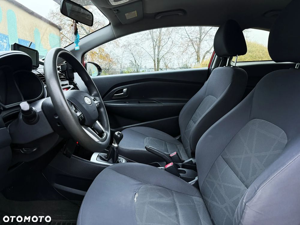 Kia Rio 1.2 M - 10