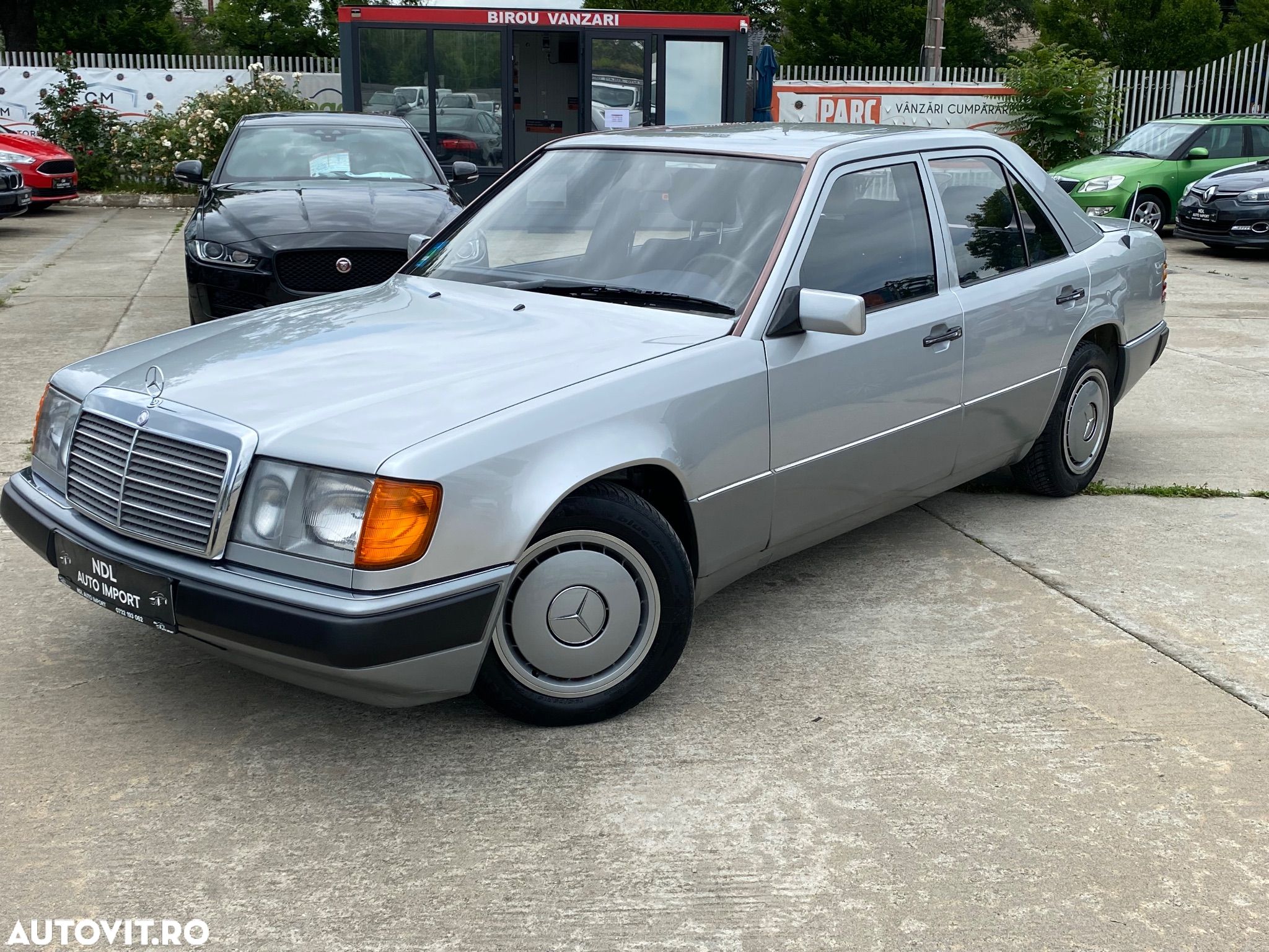 Mercedes-Benz W124 - 1