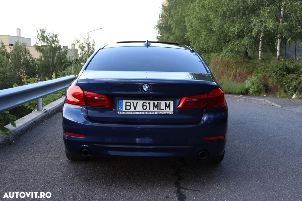 BMW Seria 5 520d xDrive AT - 9