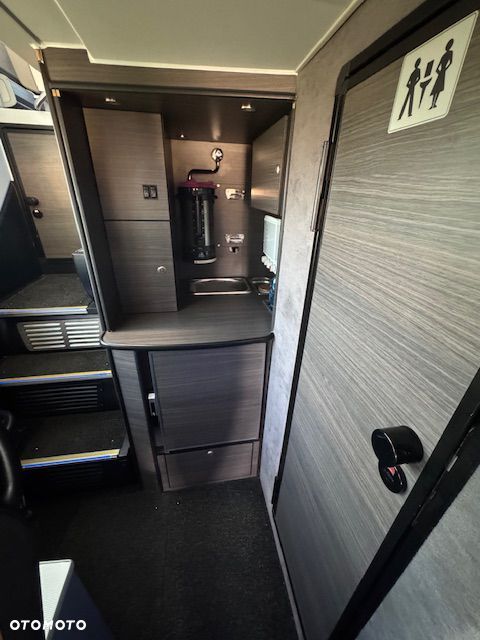 Neoplan Skyliner - 11