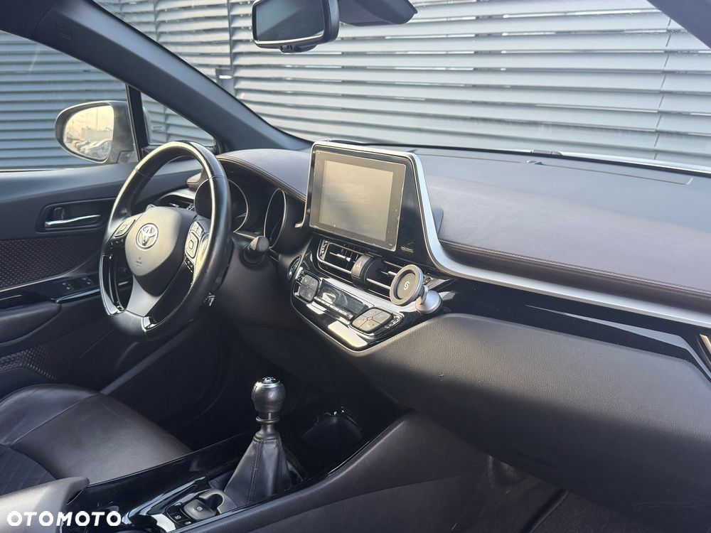 Toyota C-HR 1.2 Turbo Lounge - 26