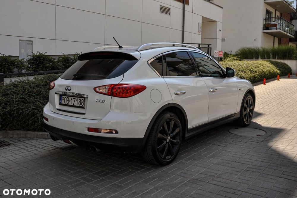 Infiniti EX - 4