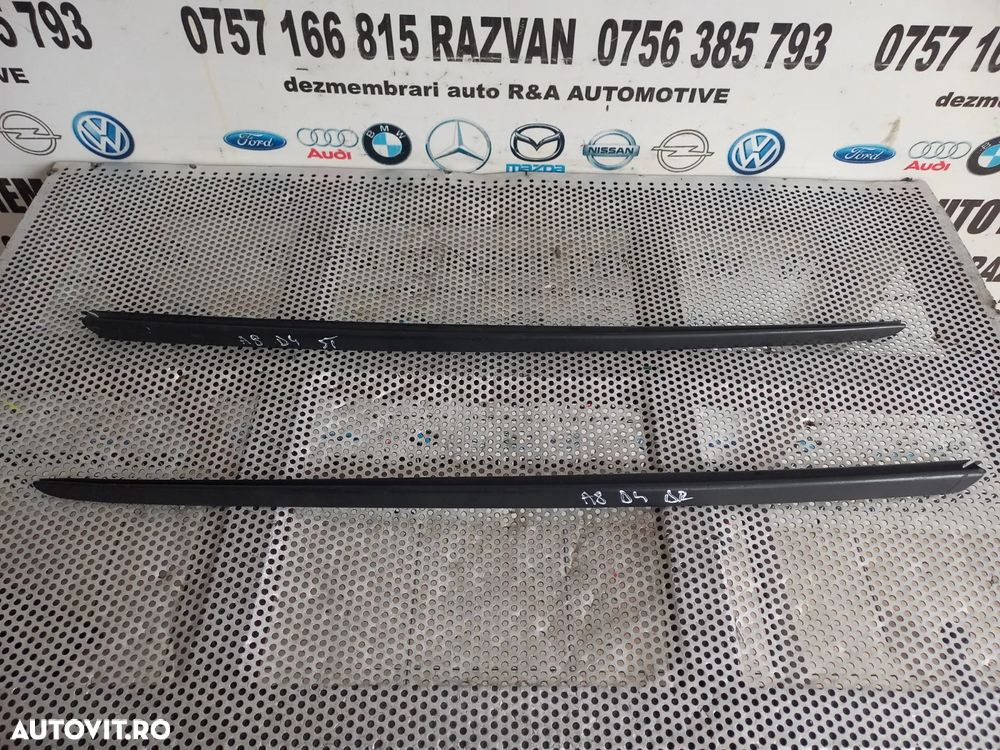 Ornament Parbriz Stanga Dreapta Audi A8 4H D4 An 2010-2011-2012-2013-2014-2015-2016-2017 Dezmembrez - 2