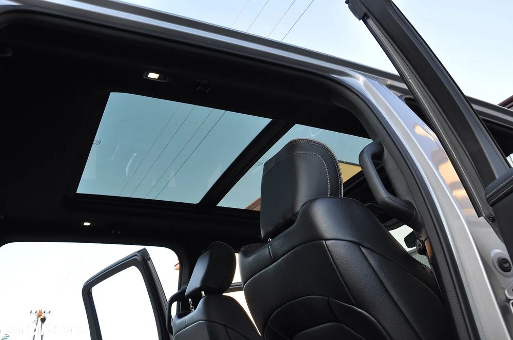 RAM 1500 Crew Cab Shortbed Laramie - 28