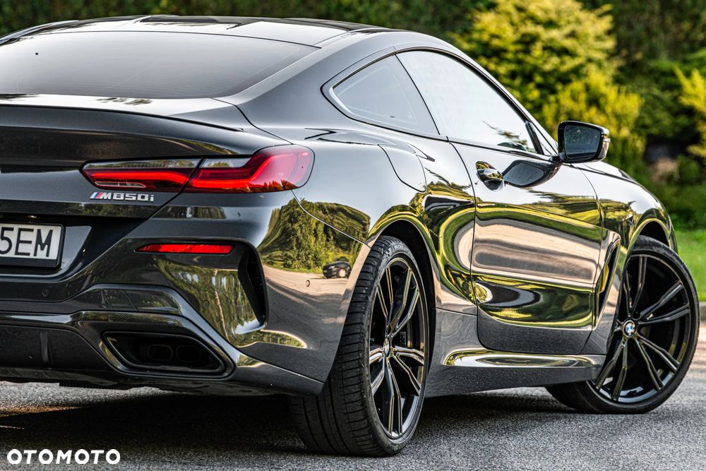 BMW Seria 8 - 19