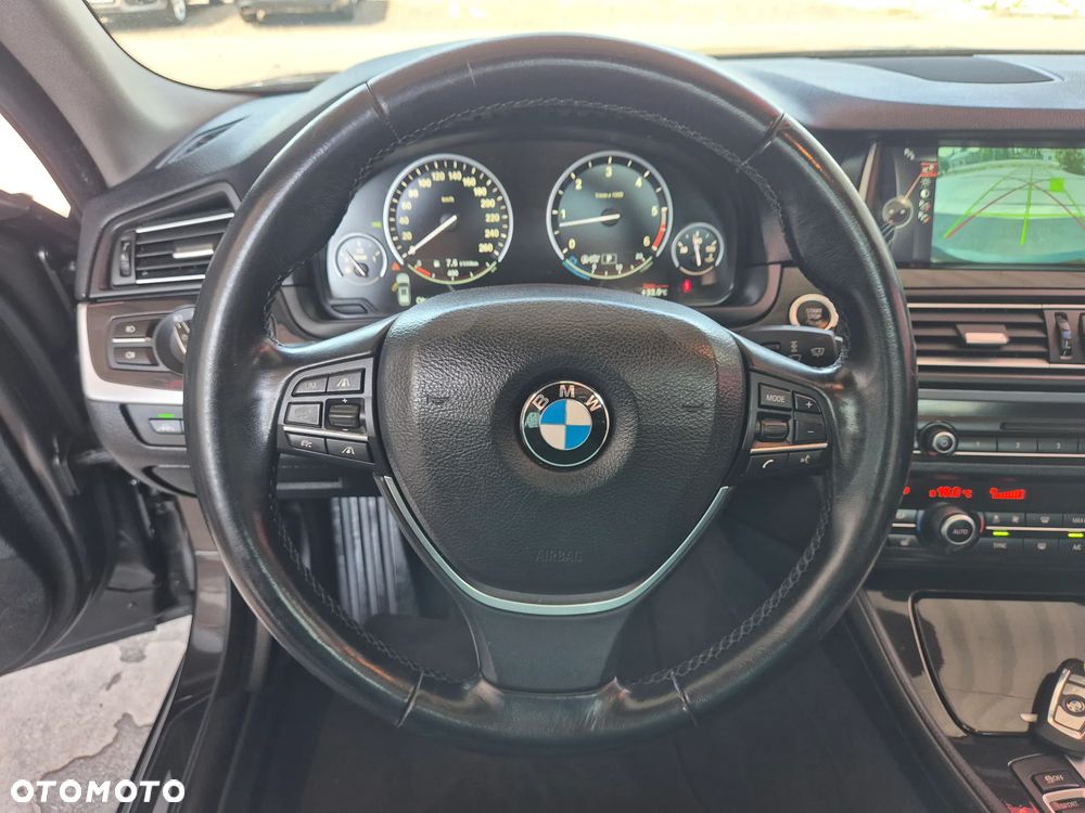 BMW Seria 5 535d - 35