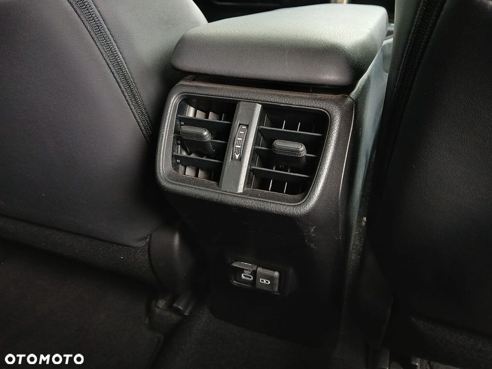 Lexus UX 250h GPF F Impression 2WD - 36