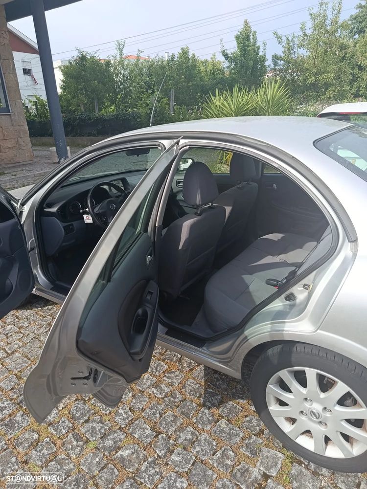 Nissan Almera 1.5 Visia AC ABS - 10