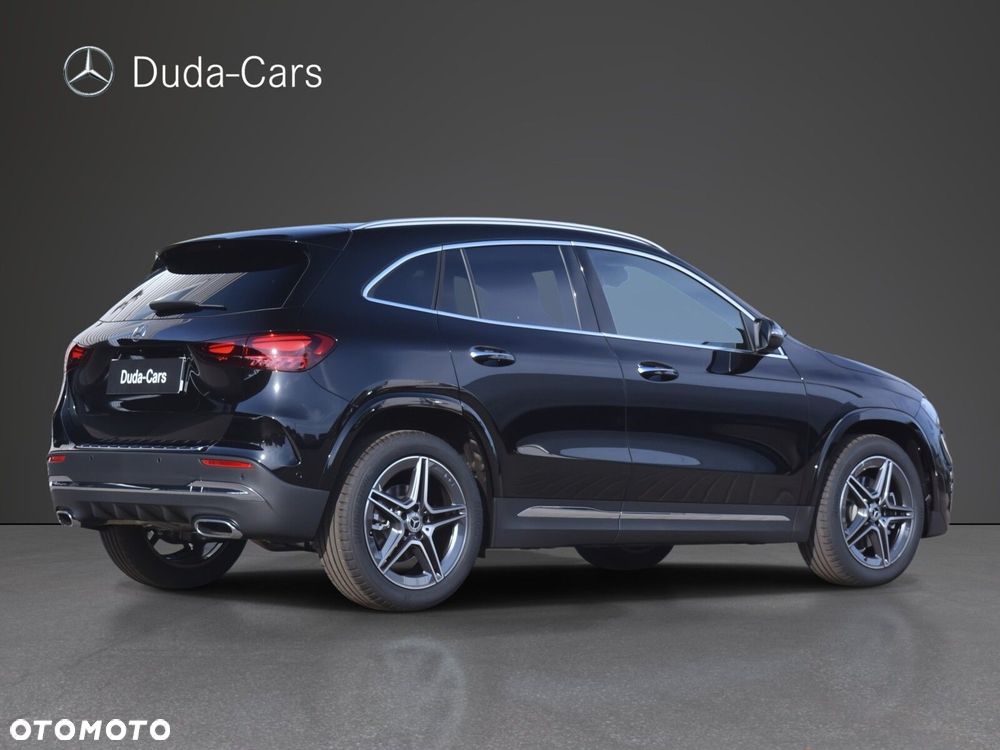 Mercedes-Benz GLA 200 AMG Line - 3