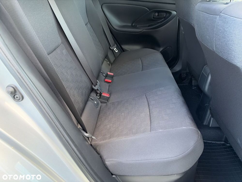 Toyota Yaris Hybrid 1.5 Style - 10