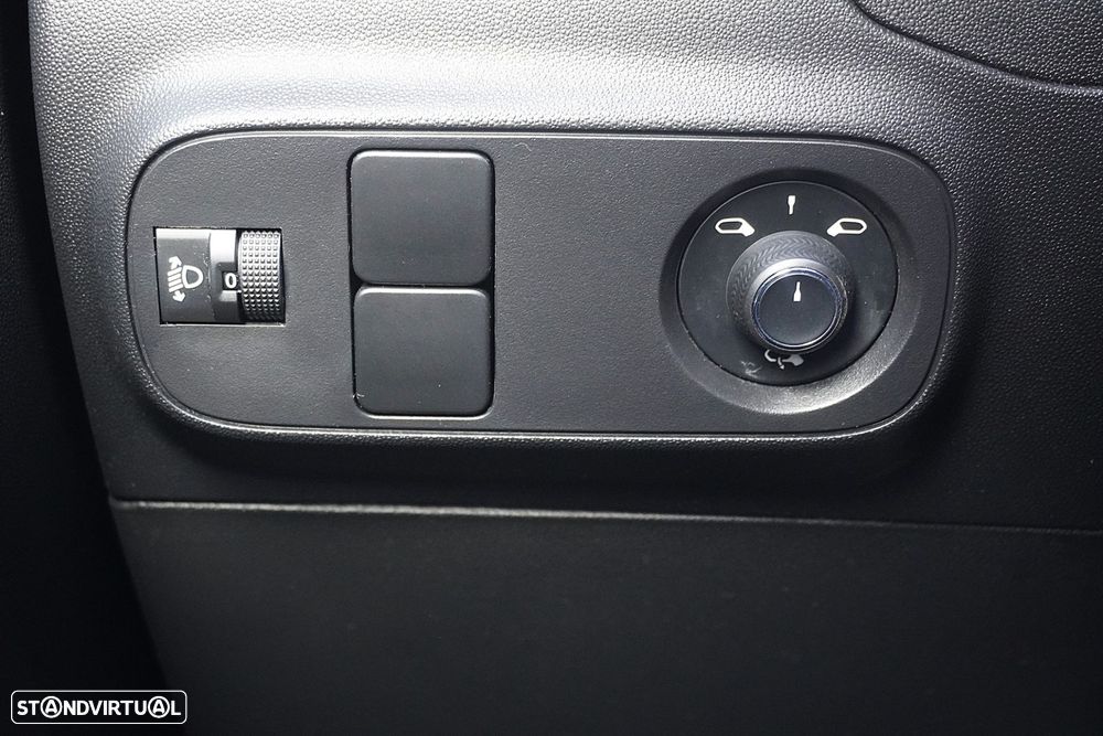 Citroën C3 1.2 PureTech Shine - 21