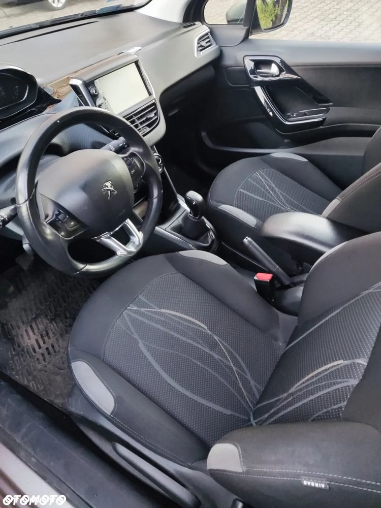 Peugeot 208 1.2 PureTech Active - 6