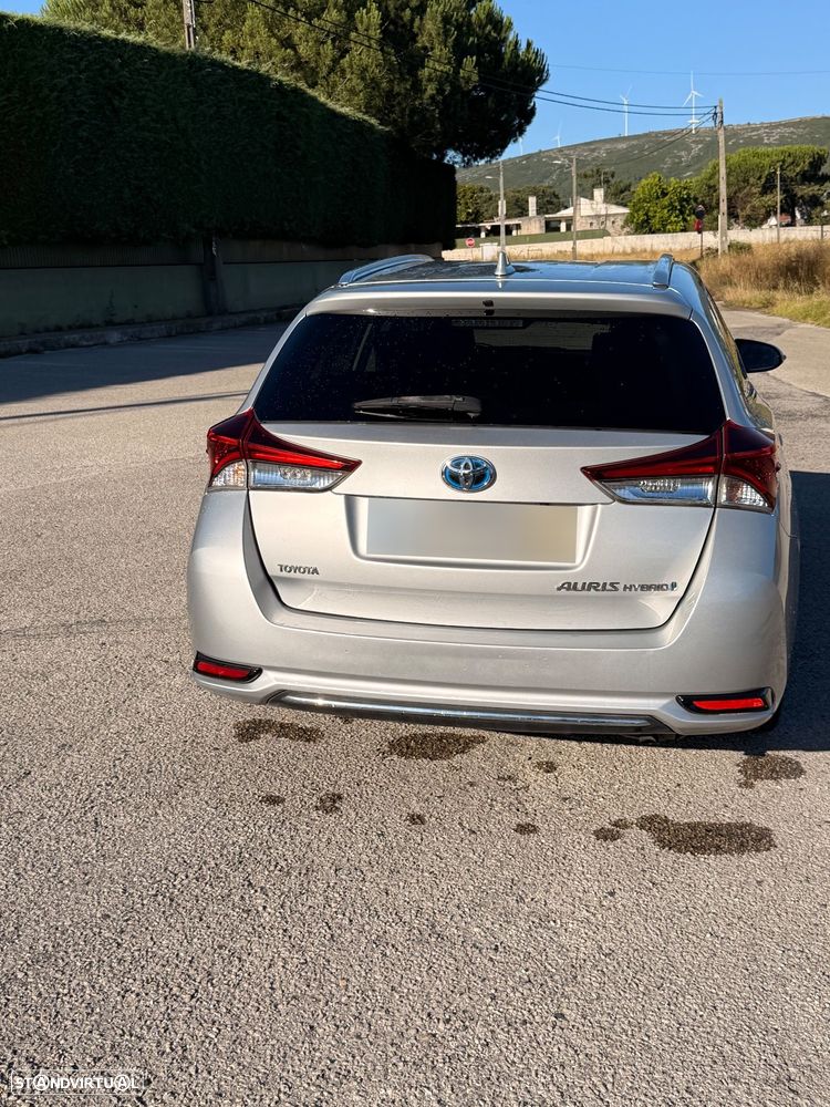 Toyota Auris Touring Sports 1.8 HSD Comfort+P.Sport - 4