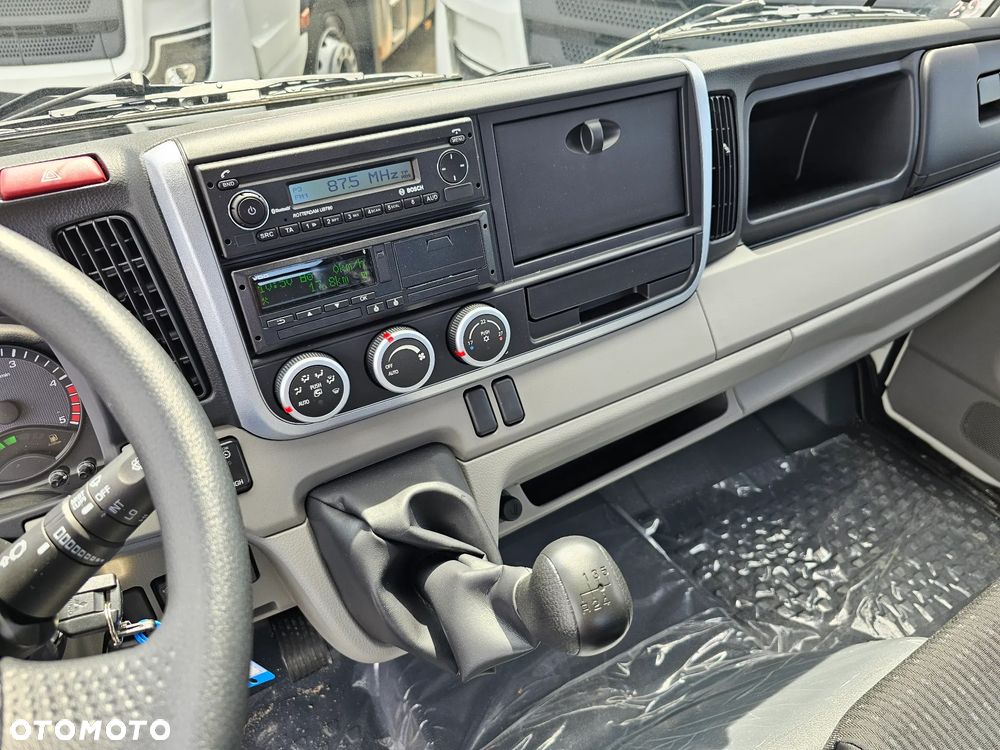 FUSO Canter 6C18 4WD - 6