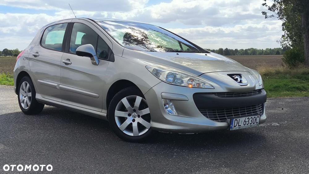Peugeot 308 - 1
