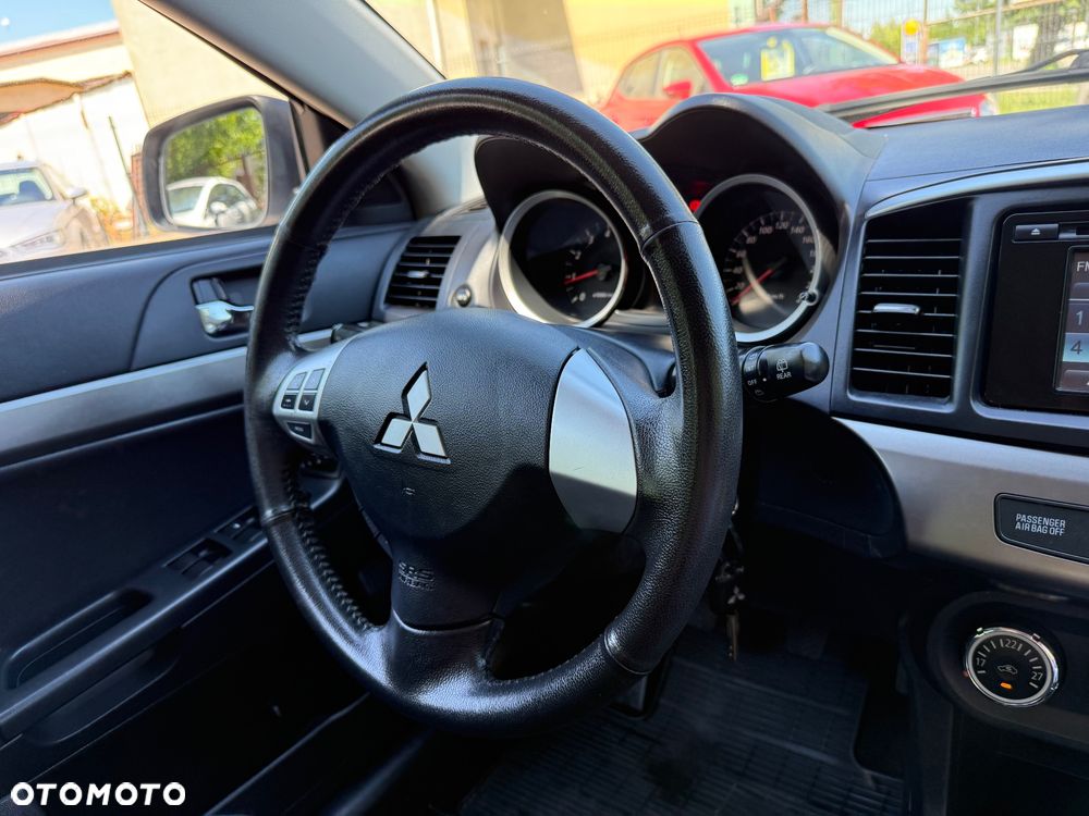 Mitsubishi Lancer 1.6 ClearTec Inform - 19