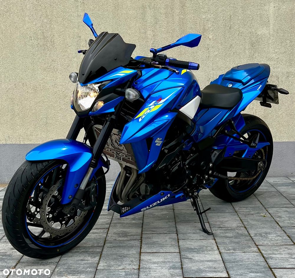 Suzuki GSX - 9