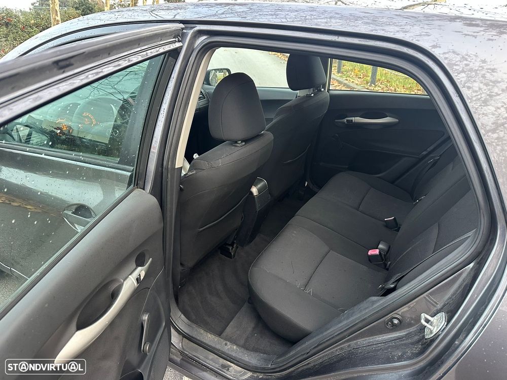 Toyota Auris 1.4 D-4D ACtive - 8