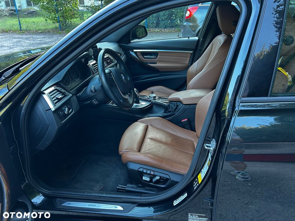 BMW Seria 3 328i xDrive - 11