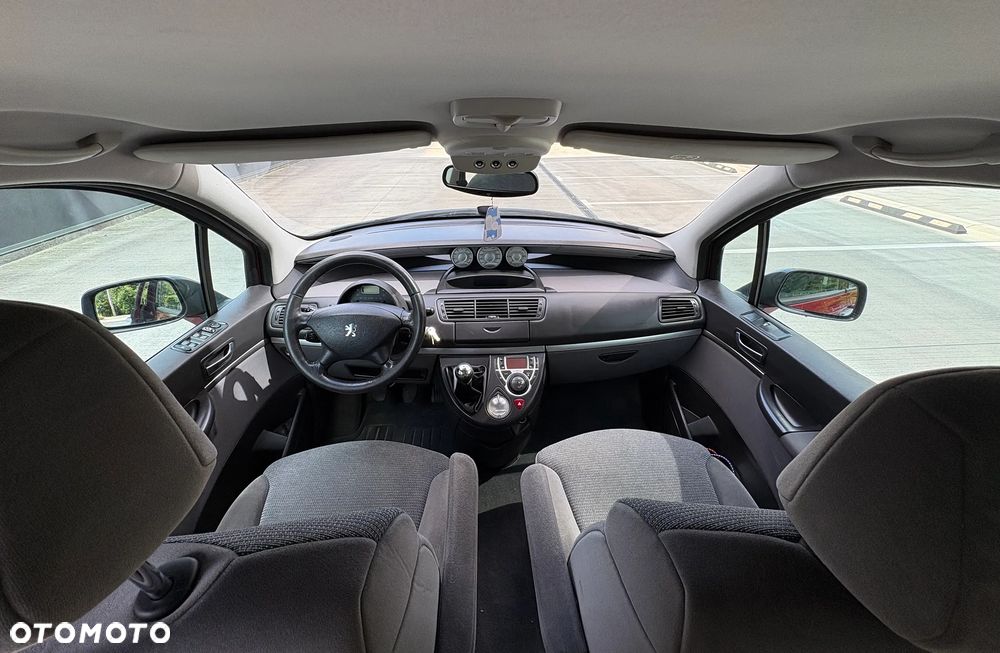 Peugeot 807 - 8