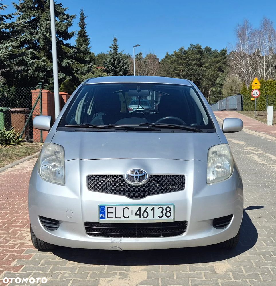 Toyota Yaris - 2
