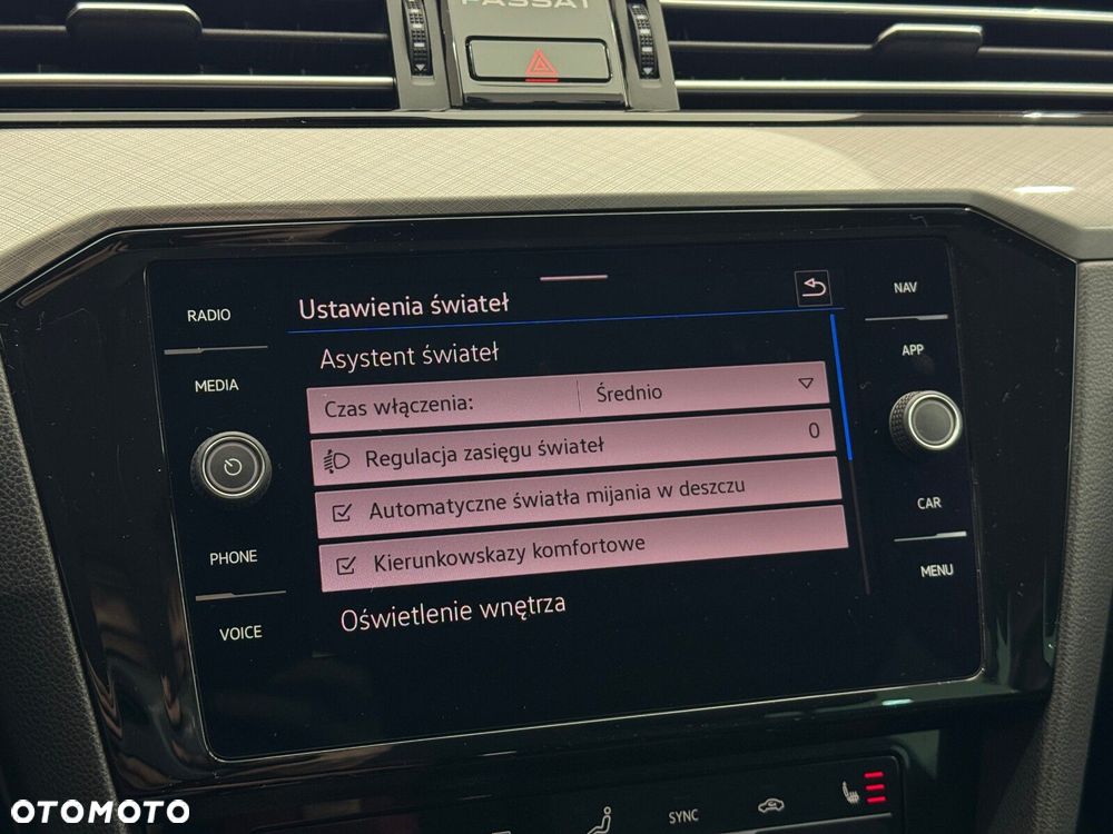 Volkswagen Passat - 29