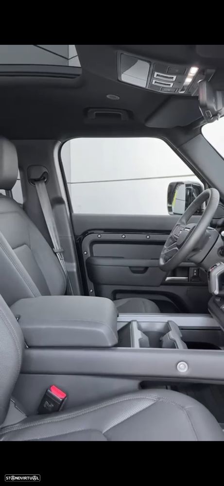 Land Rover Defender 110 P300e X-Dynamic SE - 7