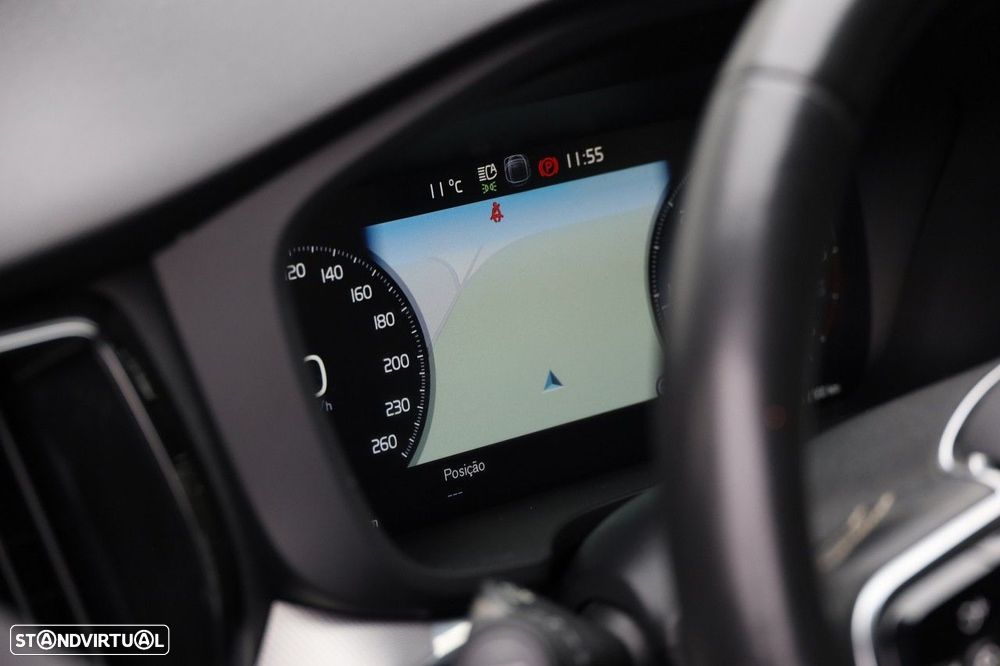 Volvo XC 60 2.0 B4 Plus Dark - 8