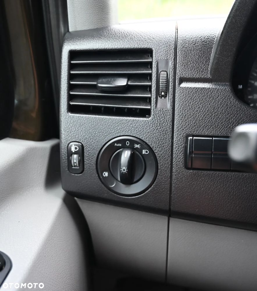 Mercedes-Benz Sprinter - 14