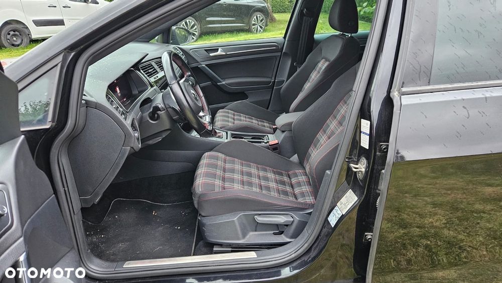 Volkswagen Golf VIII 2.0 TSI GTI DSG - 7