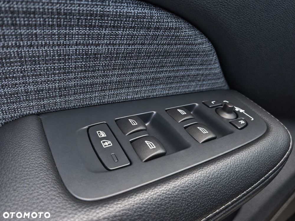Volvo V60 B3 B Momentum Core - 12