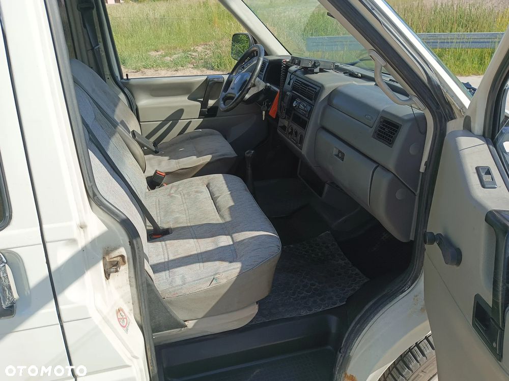 Volkswagen Transporter - 9