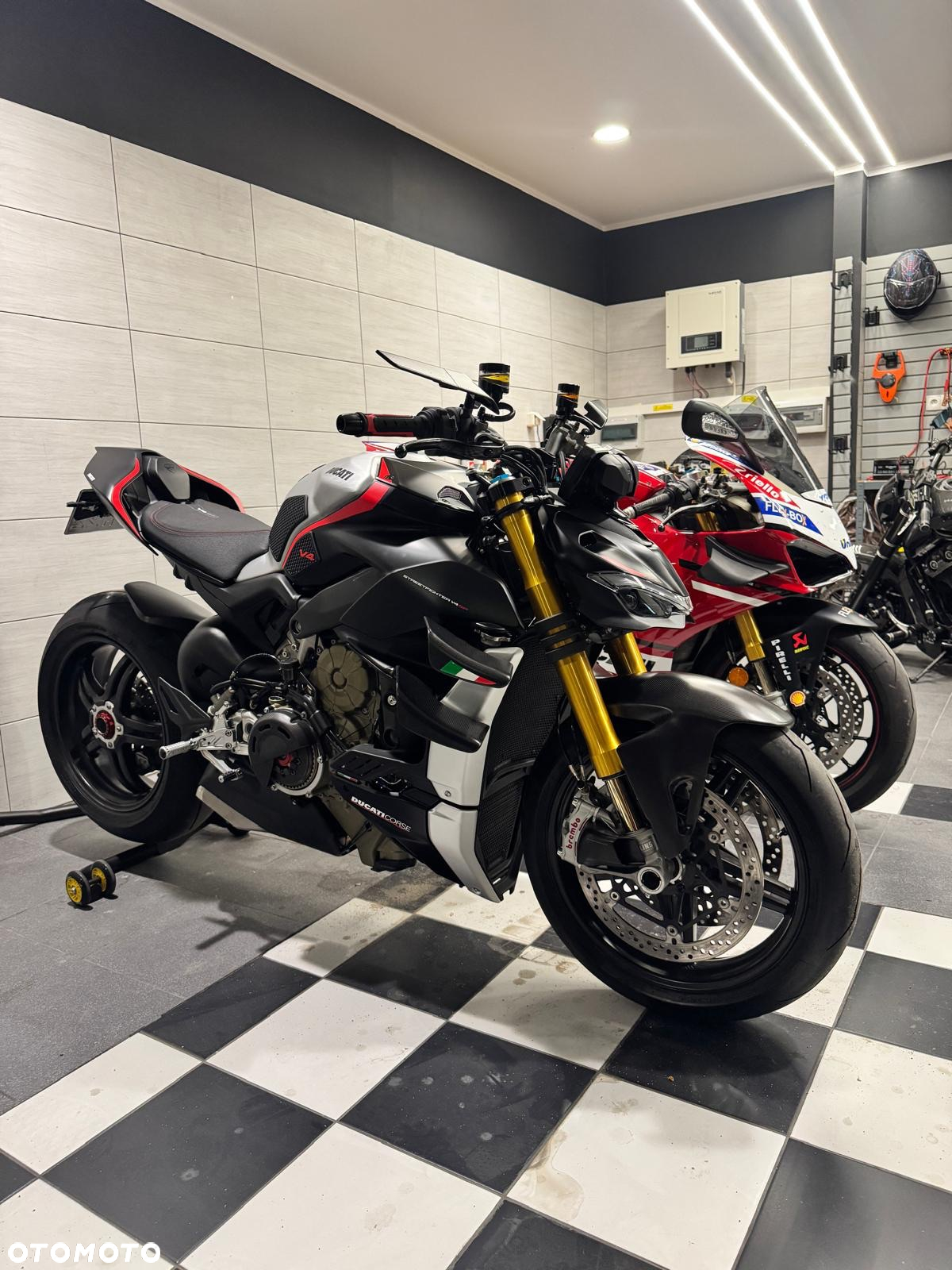 Ducati Streetfighter V4 - 13