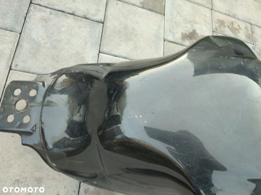 Bak, zbiornik paliwa Suzuki SV650 - 4