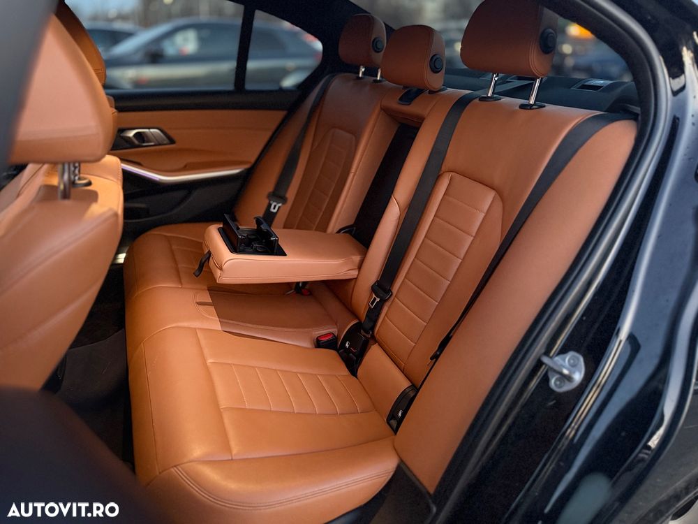 BMW Seria 3 318d Aut. Luxury Line - 24