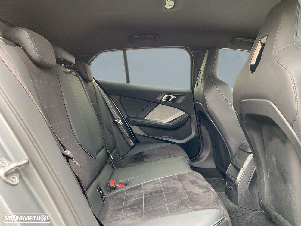 BMW 120 d Pack Desportivo M Pro - 16