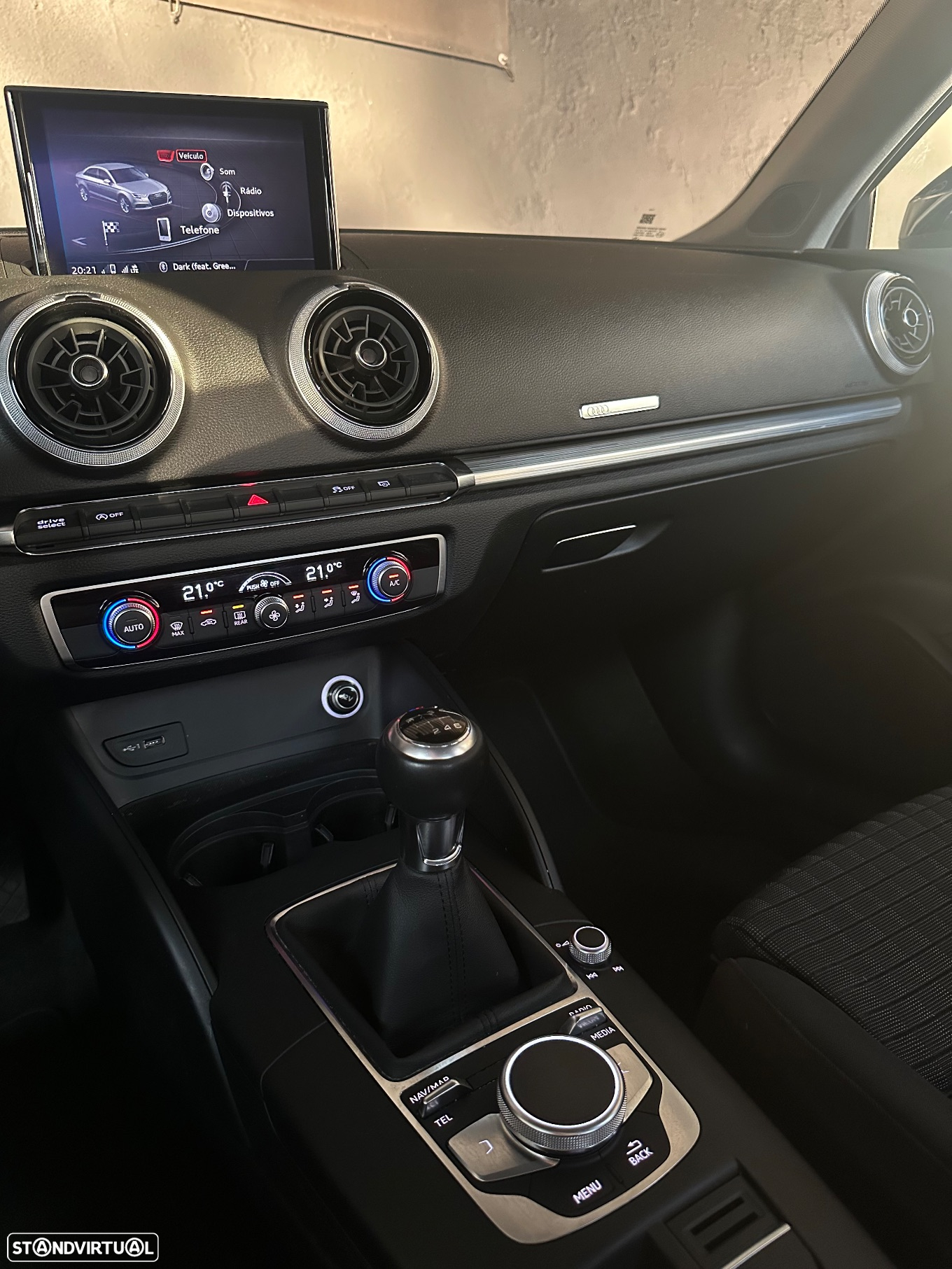 Audi A3 Limousine 30 TFSI Design - 31
