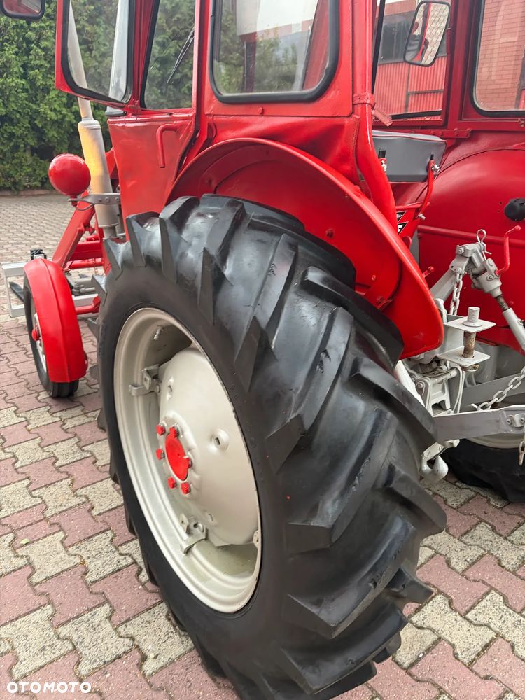 Massey Ferguson 25 - 21