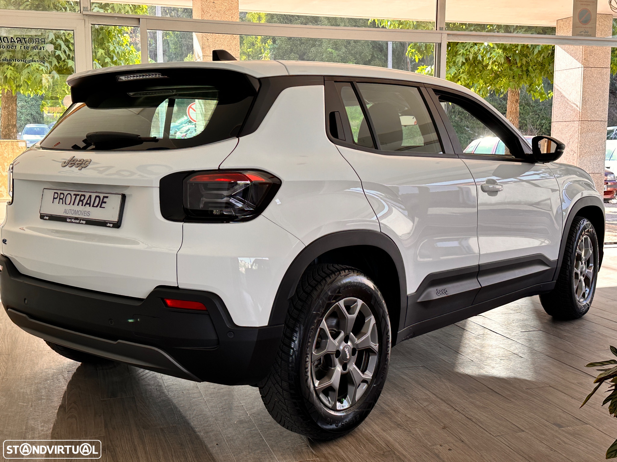 Jeep Avenger 54 kWh Longitude - 3