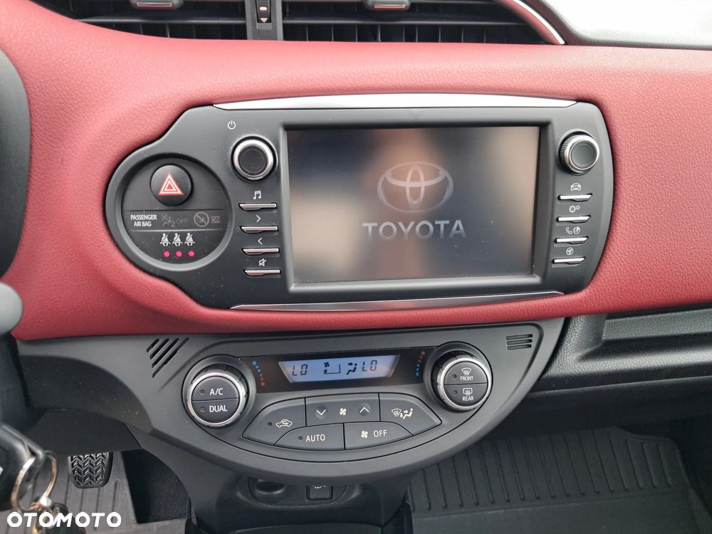 Toyota Yaris 1.5 Selection - 19