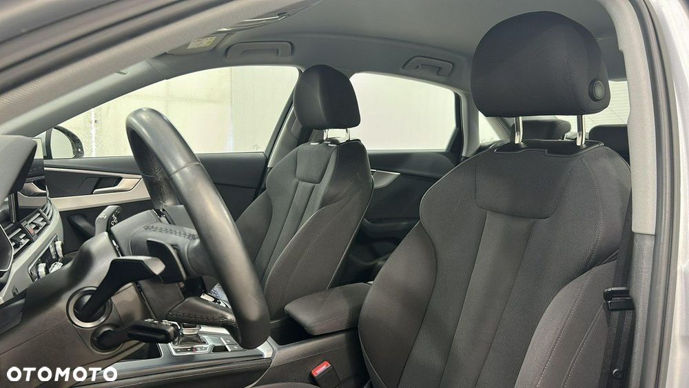 Audi A4 Limousine - 16