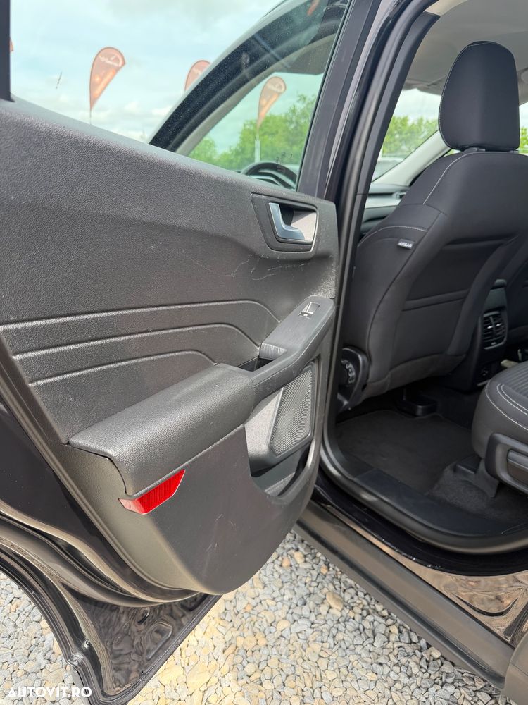 Ford Kuga - 8