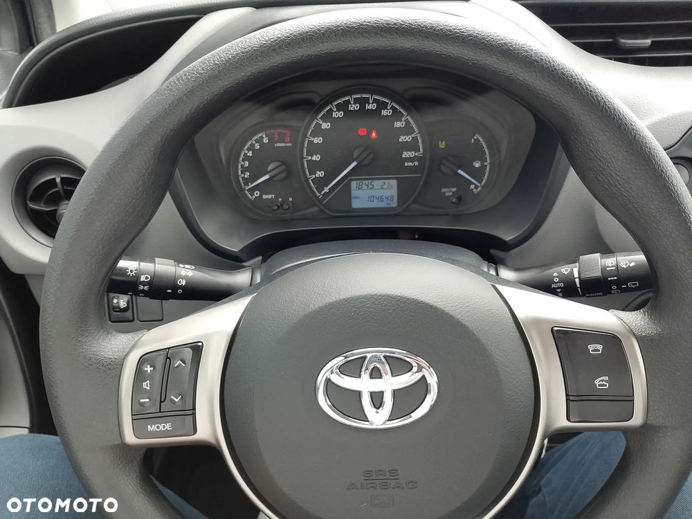Toyota Yaris 1.0 Active - 21