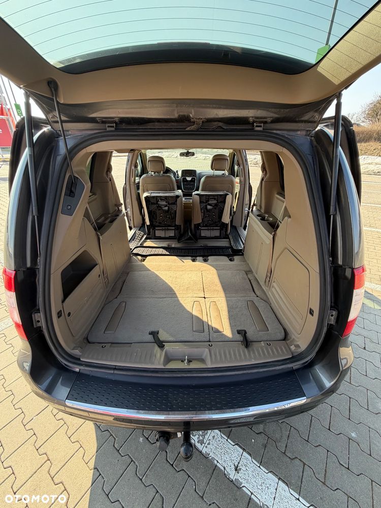 Chrysler Town & Country 3.6 Touring - 13