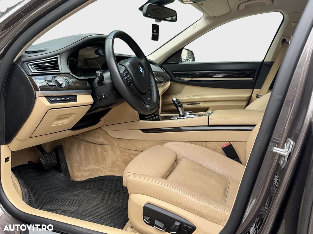 BMW Seria 7 750d xDrive - 10