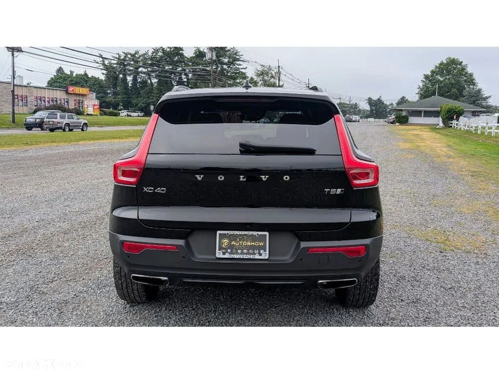 Volvo XC 40 T5 AWD R-Design - 5