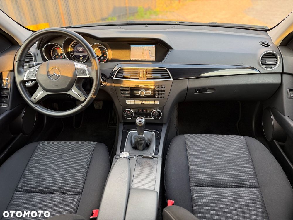 Mercedes-Benz Klasa C 200 (BlueEFFICIENCY) - 9