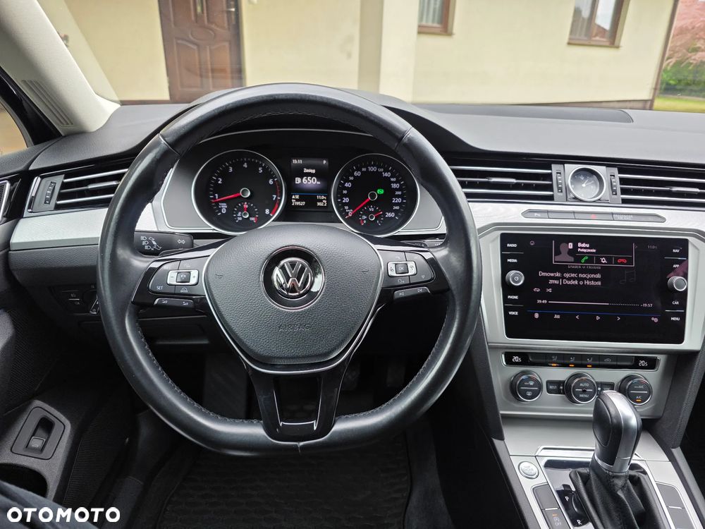 Volkswagen Passat - 14